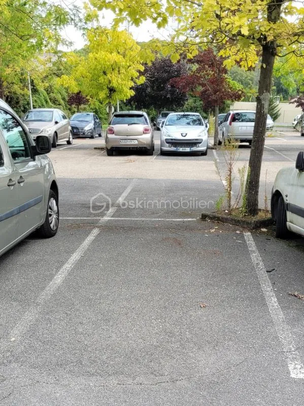PLACE DE PARKING Résidence PERICHELLES
