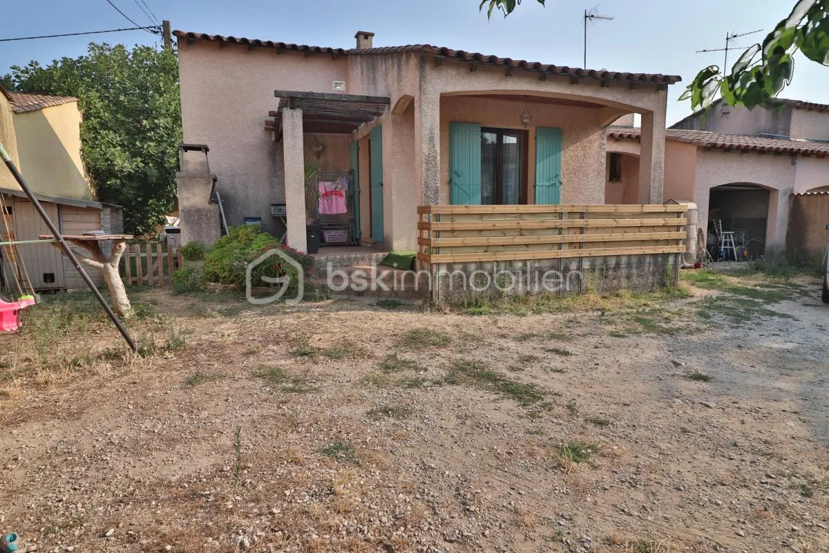 Maison plain-pied, 78m² sur 450m² de terrain avec garage