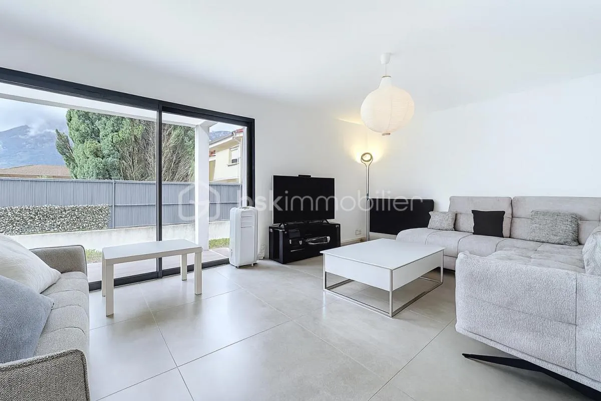 Maison individuelle de type T4 de 116 m² avec jardin et garage