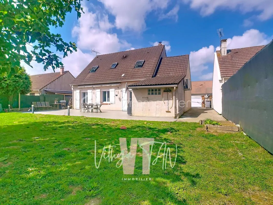 *** MAISON INDIVIDUELLE - 4 CHAMBRES DONT UNE AU RDC ***