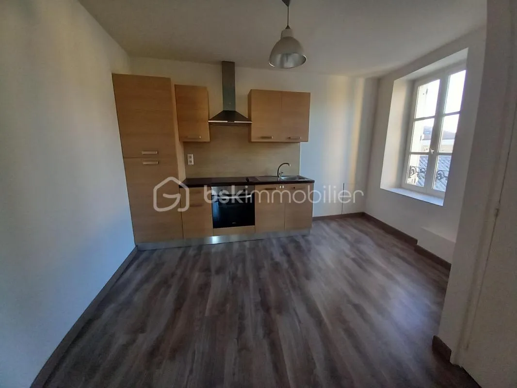 Très bel Appartement traversant de 80m² au plein cœur de St Etienne de St Geoirs