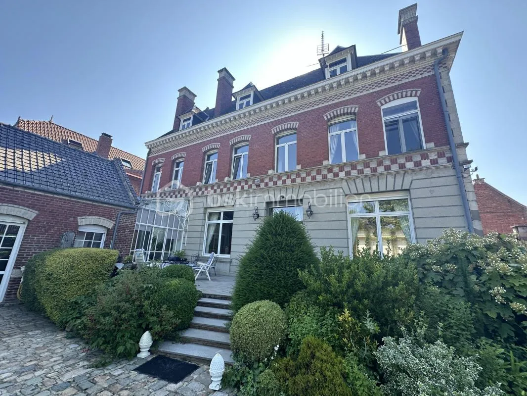 Maison de maître 5 chambres, parc et piscine