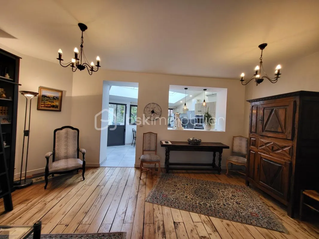 MAISON 195m²-4 CHAMBRES-ASCENSEUR- TERRASSE-CAVE