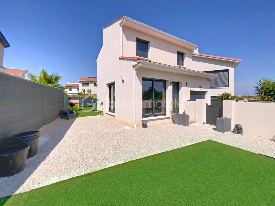 *** Saint-Brès – Villa contemporaine - 3 Chambres - Garage - Terrain ***