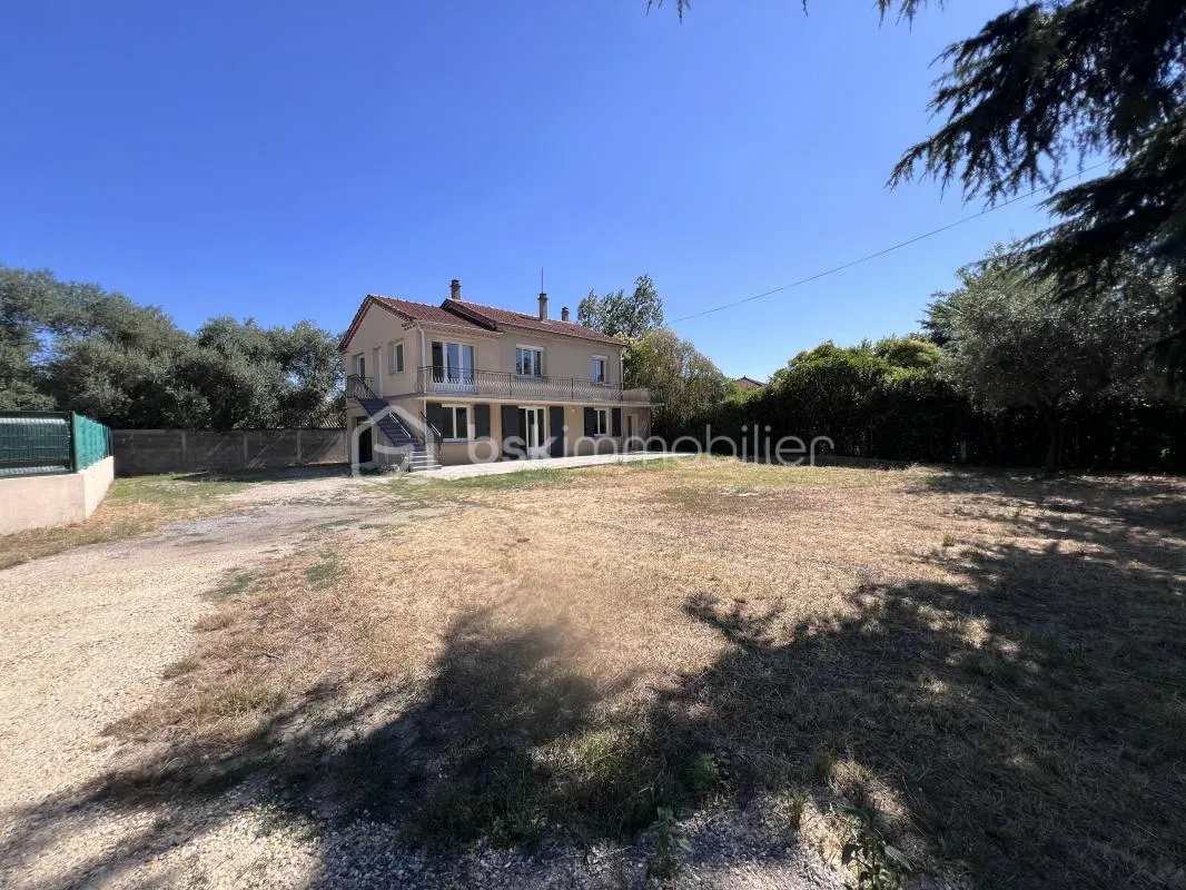 Maison familiale avec studio indépendant