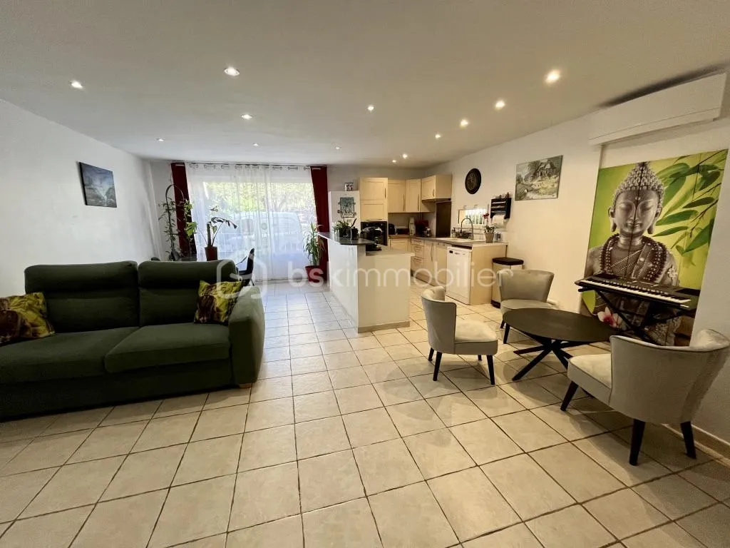 APPARTEMENT T4 ENTIÈREMENT RÉNOVÉ AU REZ DE CHAUSSÉ