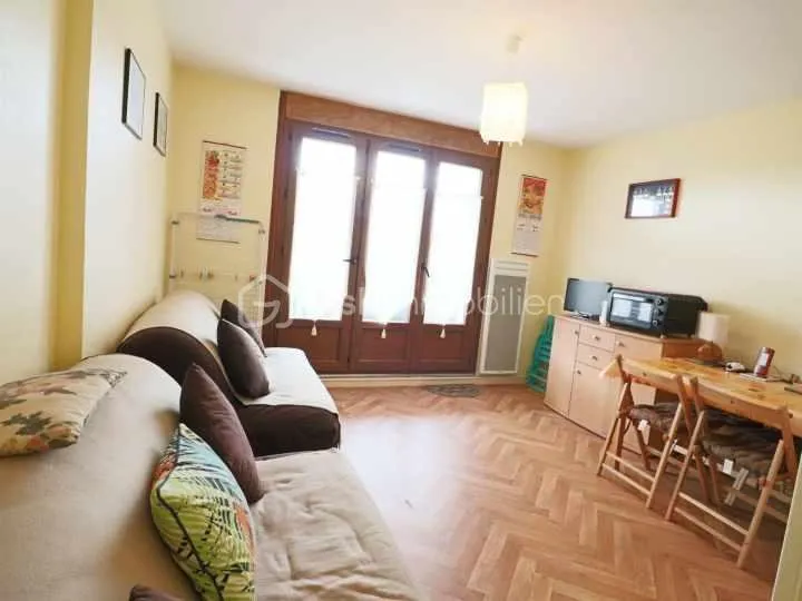 Studio 22 m2 - proche commerces et mer - une cave