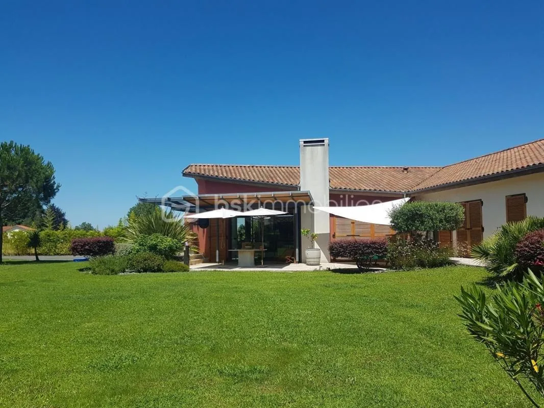 PAU SUD EST  - MAISON D'ARCHITECTE DE PLAIN PIED - COUP DE COEUR