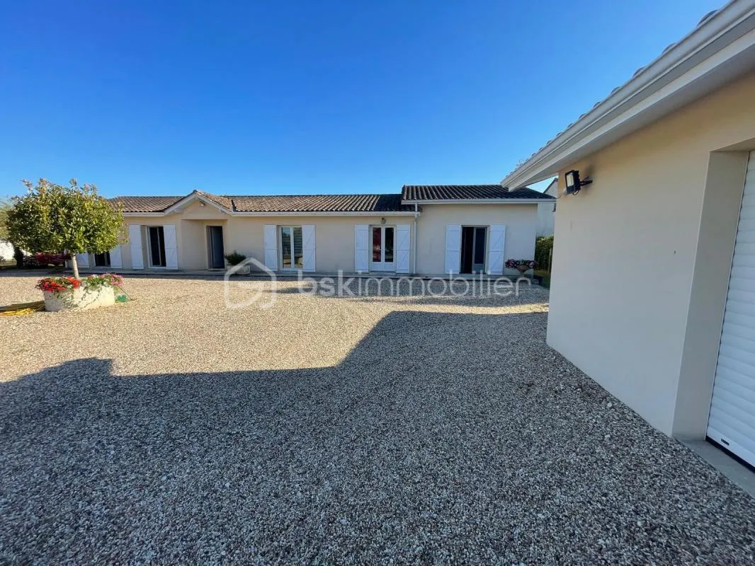 maison de 144 m² plain pied avec très grand terrain