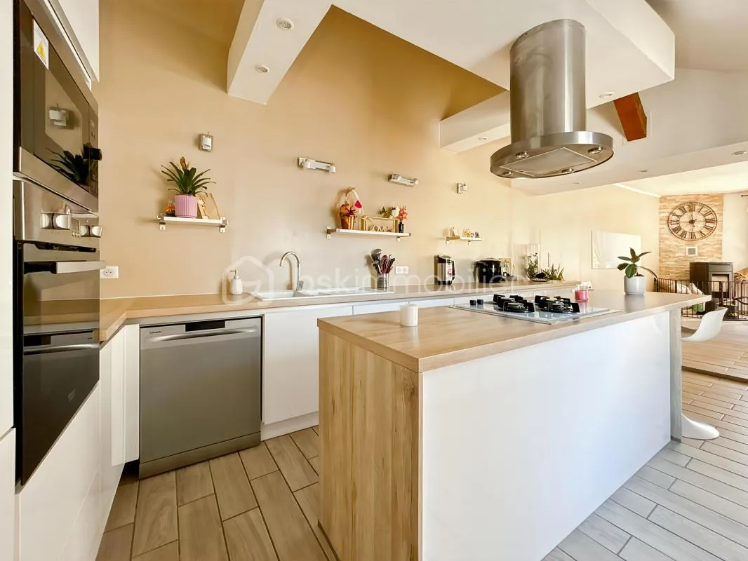 Maison 5 pièces de 133m2 à MICHERY