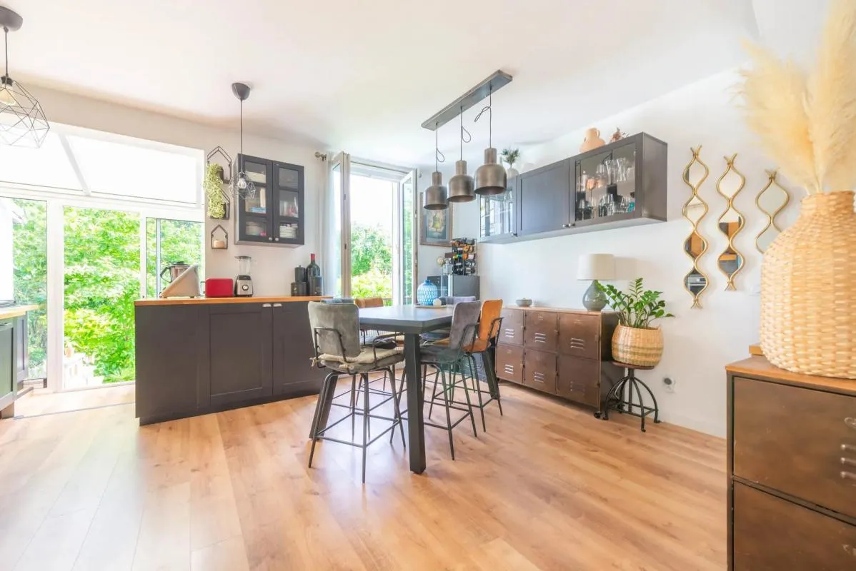 Maison de 6 pièces de 100 m2 en vente à Colombes - Idéal pour les familles