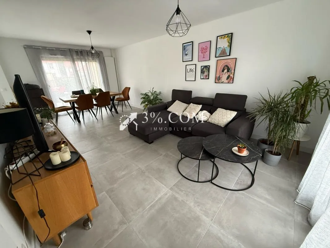 JOLIE MAISON SEMI INDIVIDUELLE 3 CH GARAGE JARDIN 85 M2