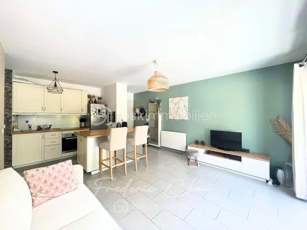 Superbe F2 avec terrasse exceptionnelle de 70 m²