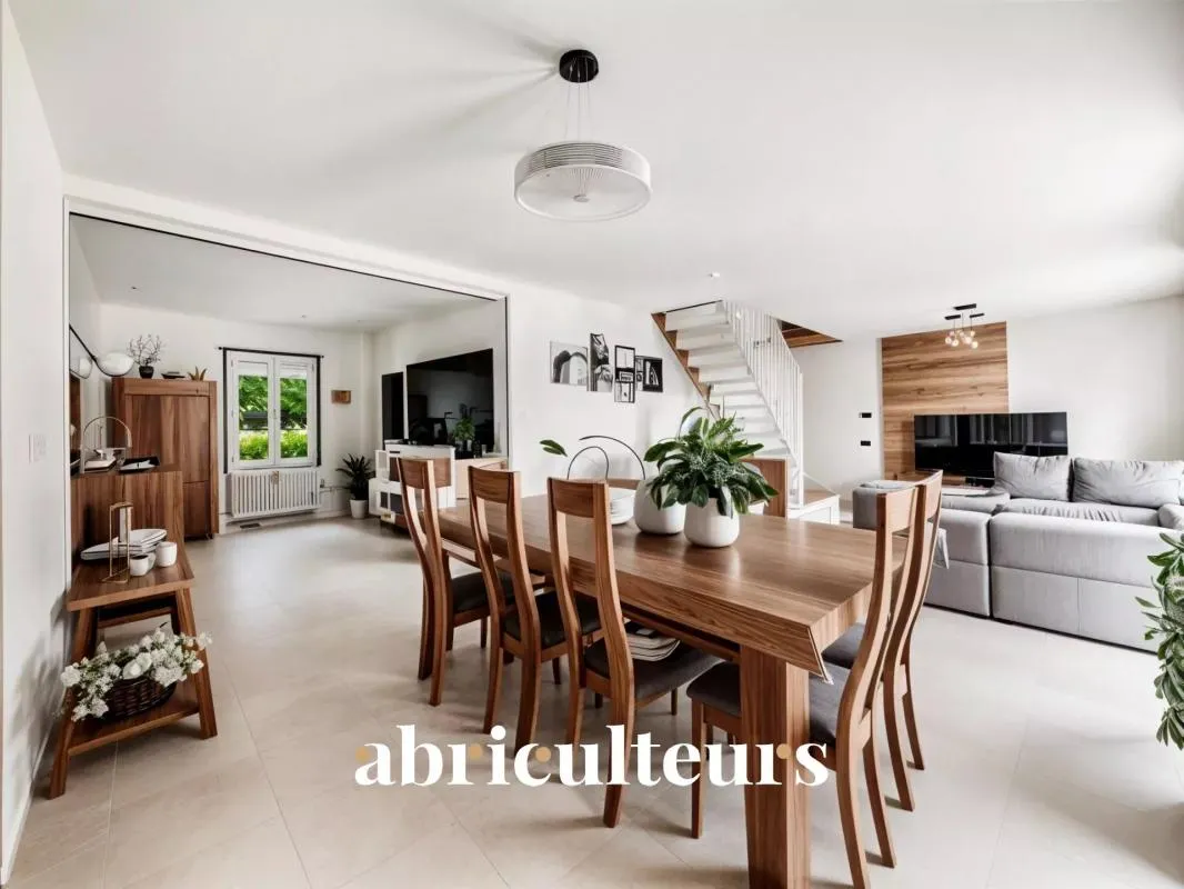 EXCLUSIVITÉ – Maison familiale avec grand jardin et terrasse – Coteaux