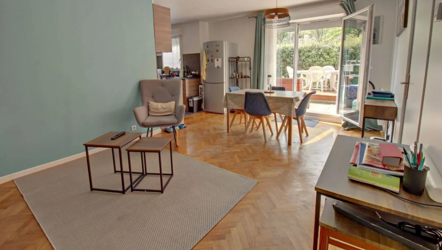 CONFLANS-SAINTE-HONORINE- 78700 - Charmant  2 pièces de 46 m² avec jardin