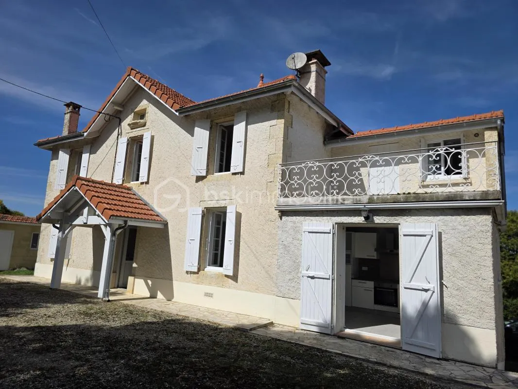 MAISON LECTOURE 102 m² - 3 chambres- jardin 3500 m²