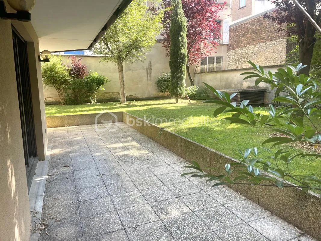 Rue de Chatillon- Rez de Jardin 82,83m2 ( Loi Carrez), 3 pièces, 2 chambres