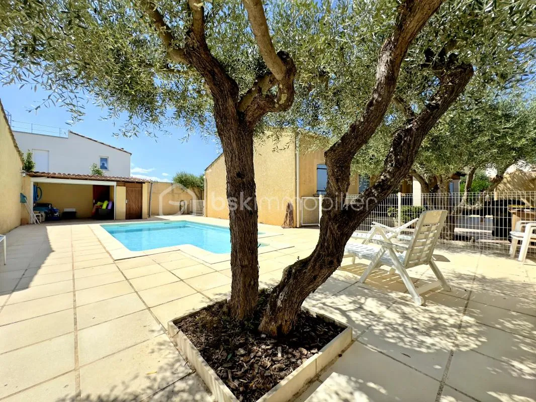 La maison avec piscine : charme et sérénité en périphérie urbaine