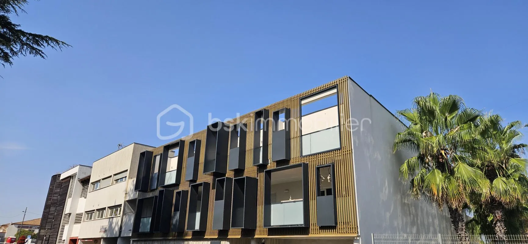 CASTELNAU-LELEZ A VENDRE APPARTEMENT F5 DE 106 M2 AVEC TERRASSE & DEUX PARKINGS A 498 000 €