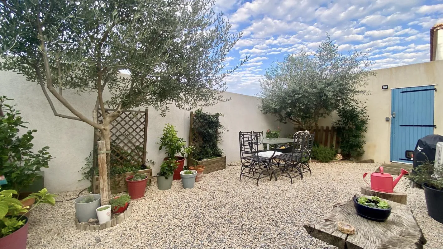 Maison moderne RT 2012   3 chambres, jardin, garage, secteur