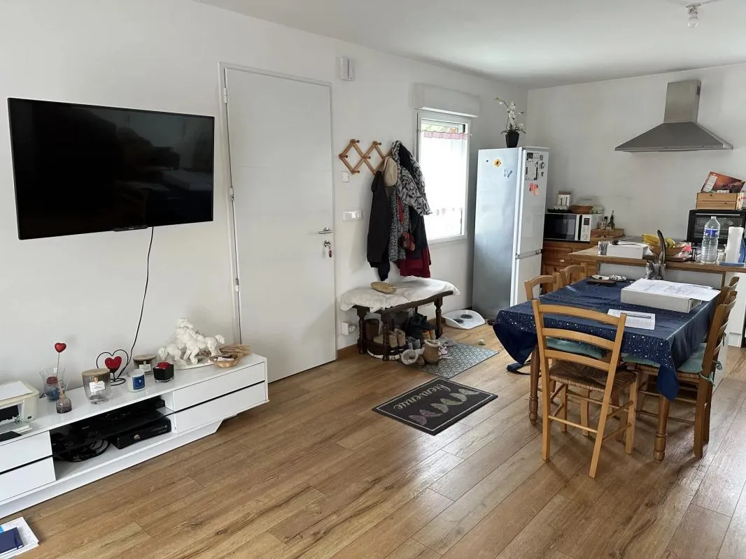 Maison Charmante à Reugny : 3 Chambres, Confort Moderne