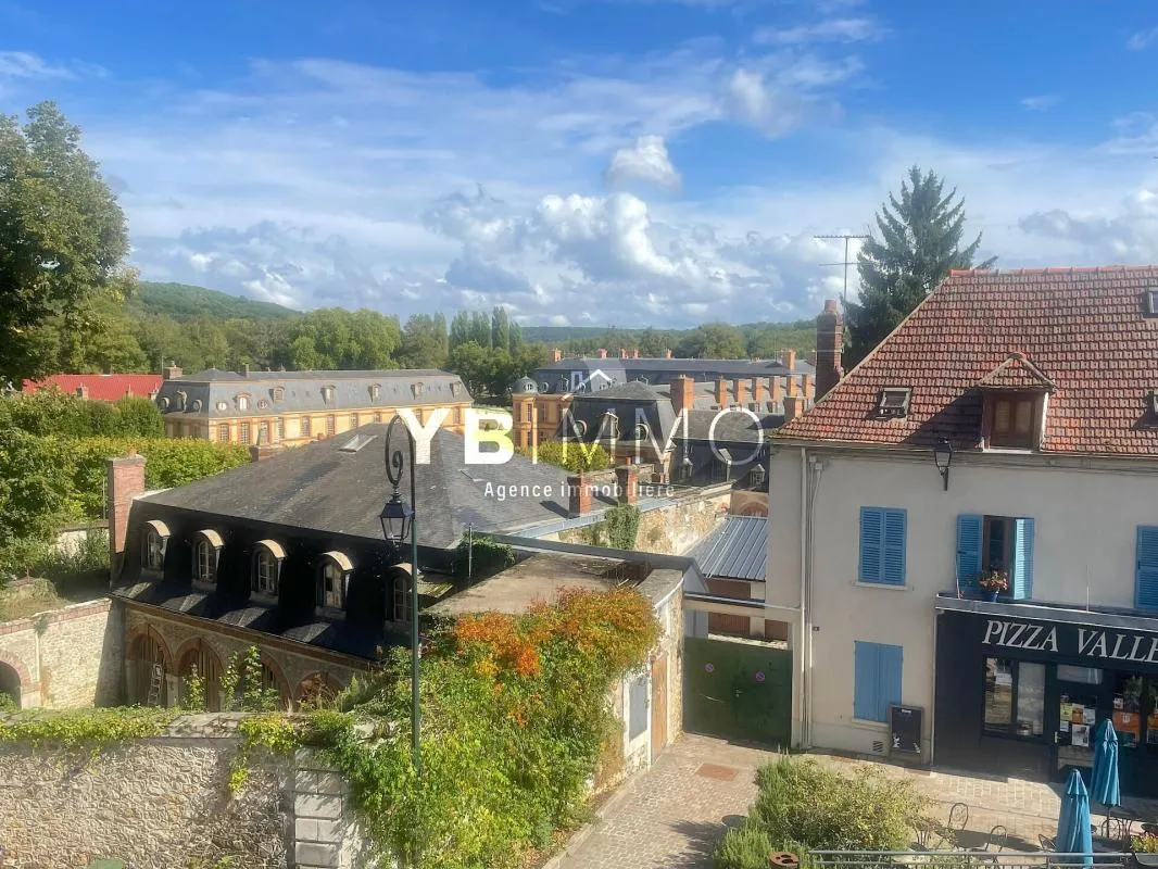 T2 rénové vue château !