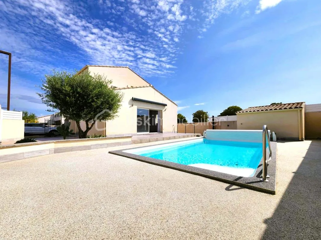Villa récente avec piscine