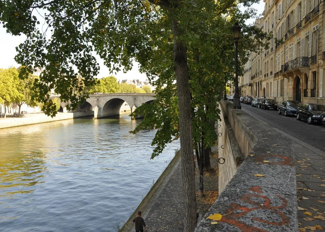 75004 - 3 Pièces Ile Saint-Louis (proche Notre Dame)