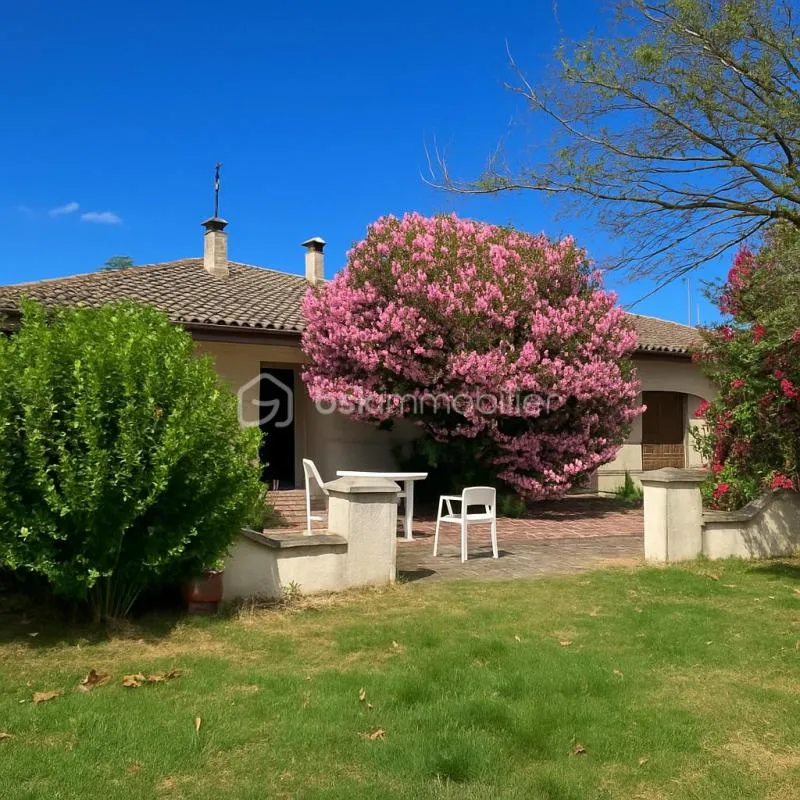 Maison traditionnelle de 116 m² avec 3/4 ch. Terrain 1900 m²