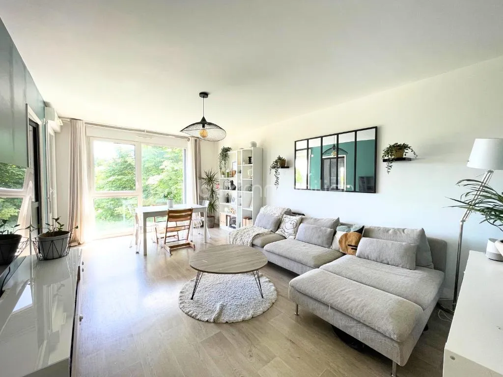 Magnifique appartement F3 avec balcon sans vis-à-vis et 2 places de parking