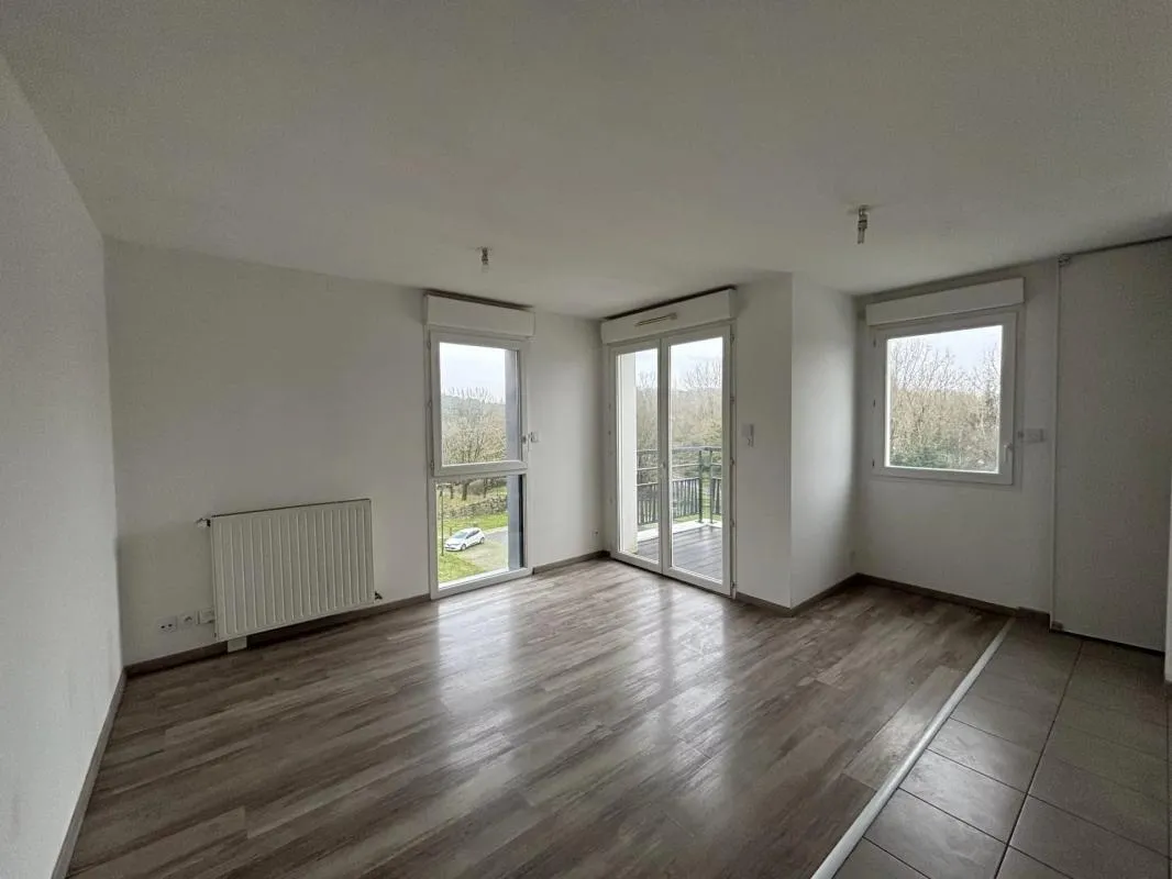 Appartement T2 avec balcon - coeur de bourg