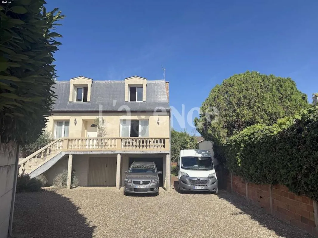 Maison 6 pièces avec sous sol total