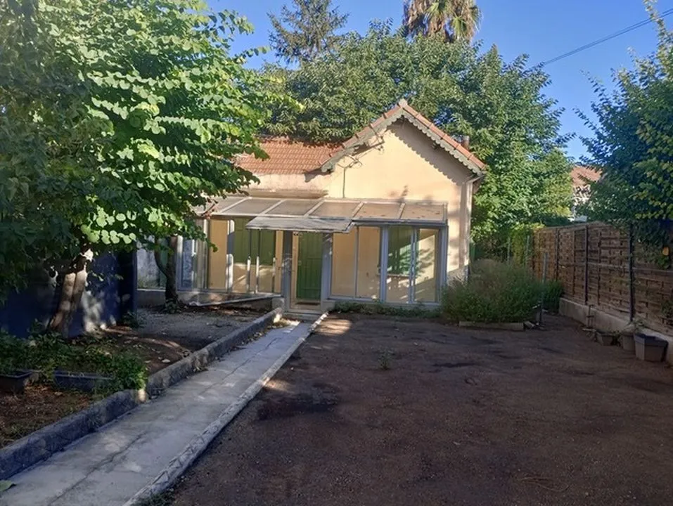 MAISON DE 55 m²/ jardin de 330m²/ La Penne sur Huveaune