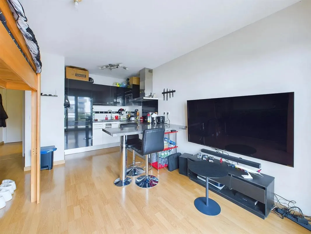 Studio avec balcon et parking – Choisy-le-Roi