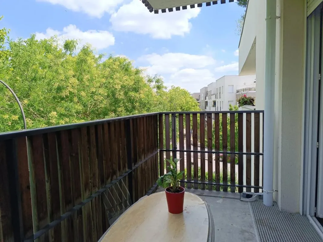 Appartement lumineux de 39,4 m² avec balcon et garage à vélos