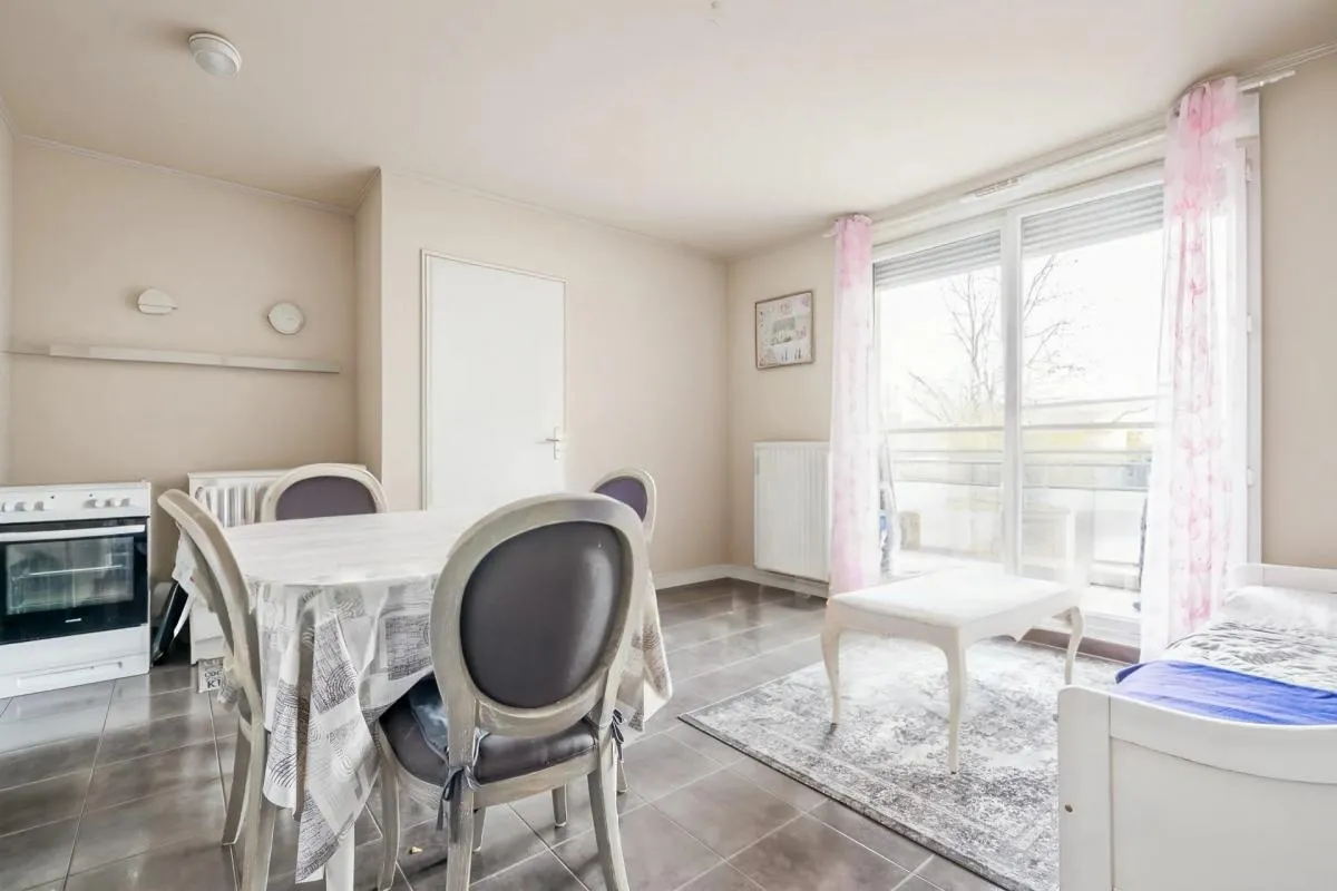 Appartement 2 pièces de 38 m² avec balcon en vente à Rosny-sous-Bois - Idéal pour les primo-accédants ou les professionnels
