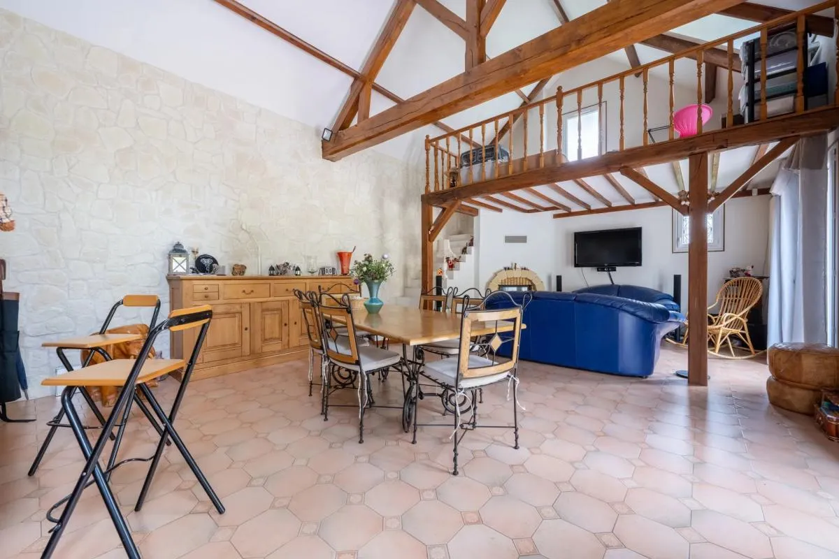 Maison de 6 pièces de 180m² en vente à Neaufles-Saint-Martin - Idéal pour les familles