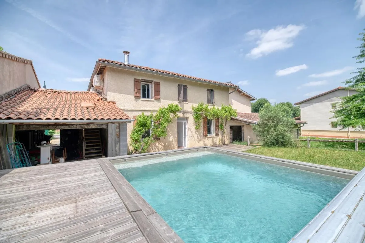 Maison de 142m², 5 pièces, en vente à Saiguède