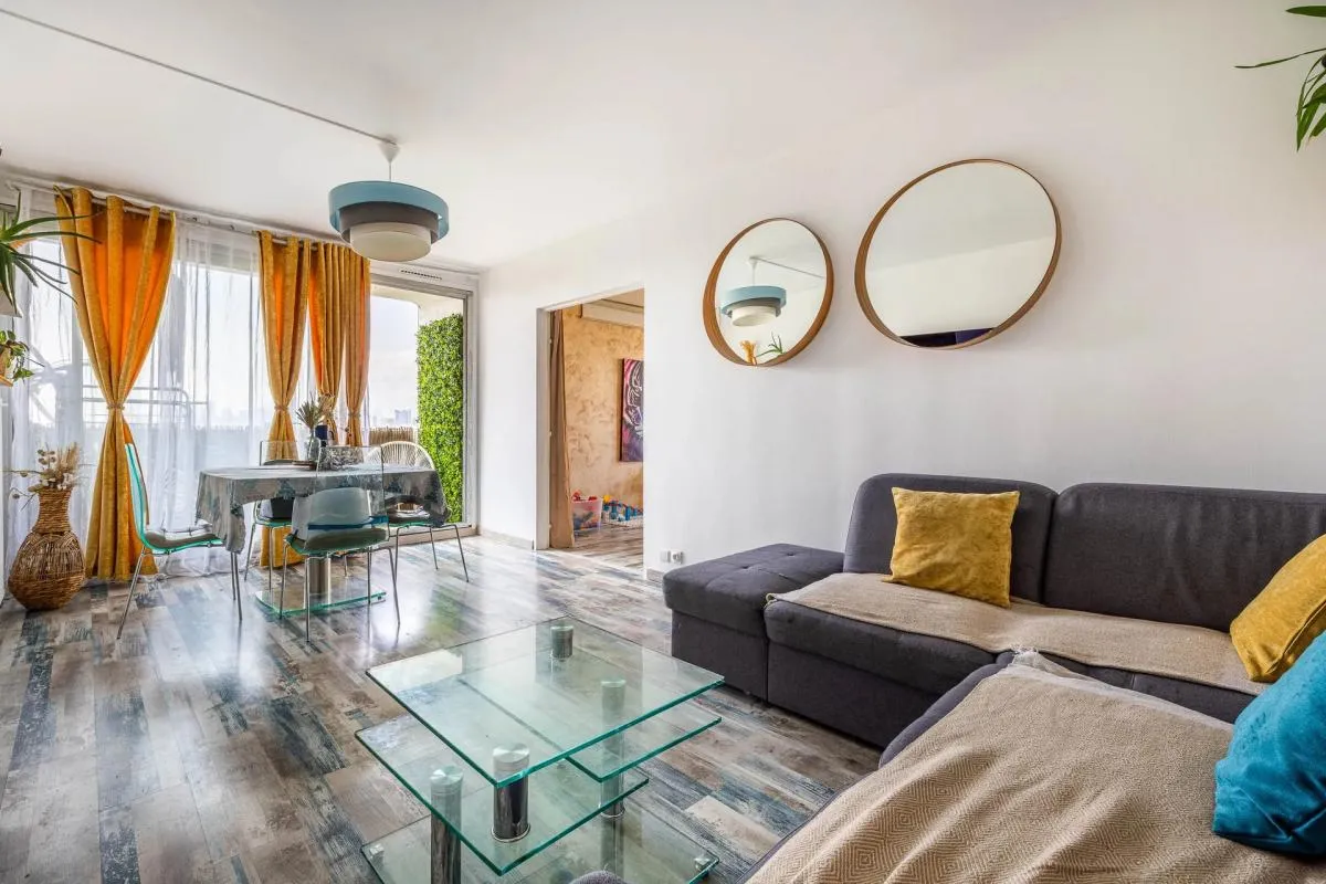 Appartement de 4 pièces de 81 m2, situé à Colombes