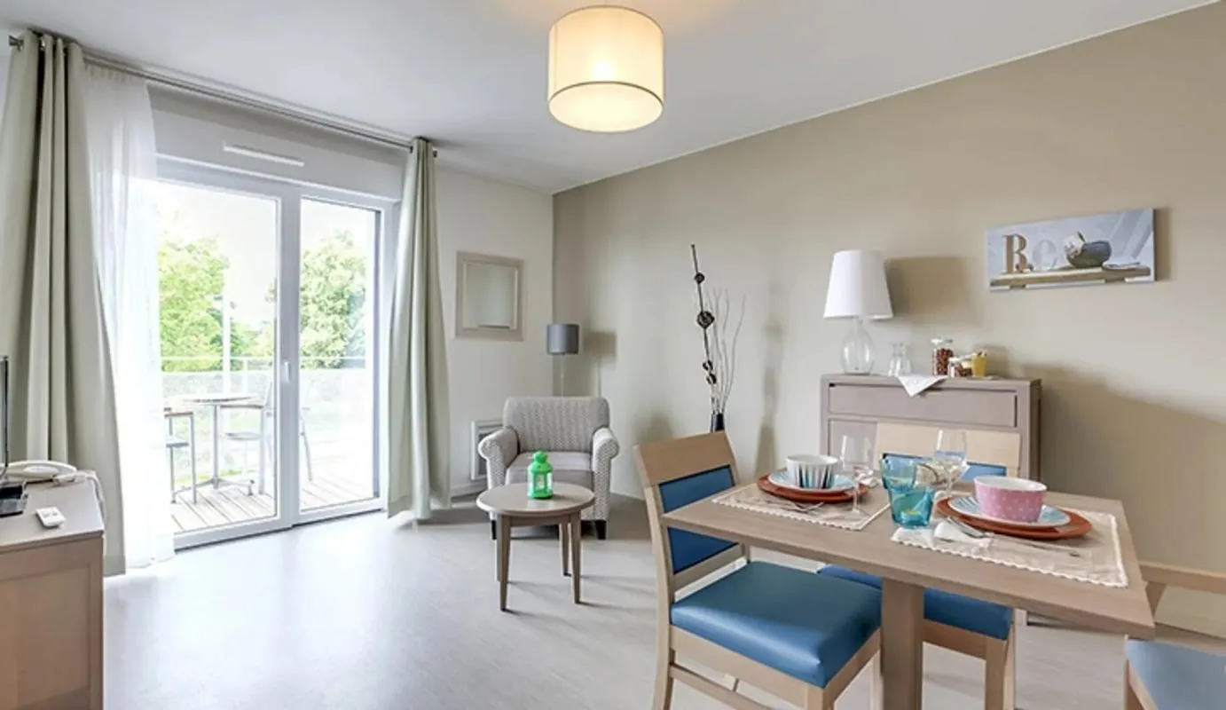 Appartement 3 pièces en résidence seniors – Investissement sécurisé avec locataire en place