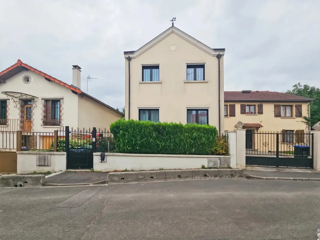 Maison de 4 pièces de 120 m² située à Thiais