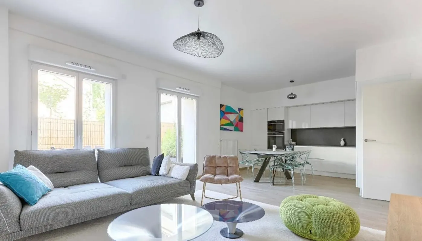 Appartement de 3 pièces de 71 m2 avec terrasse en vente à La Garenne-Colombes