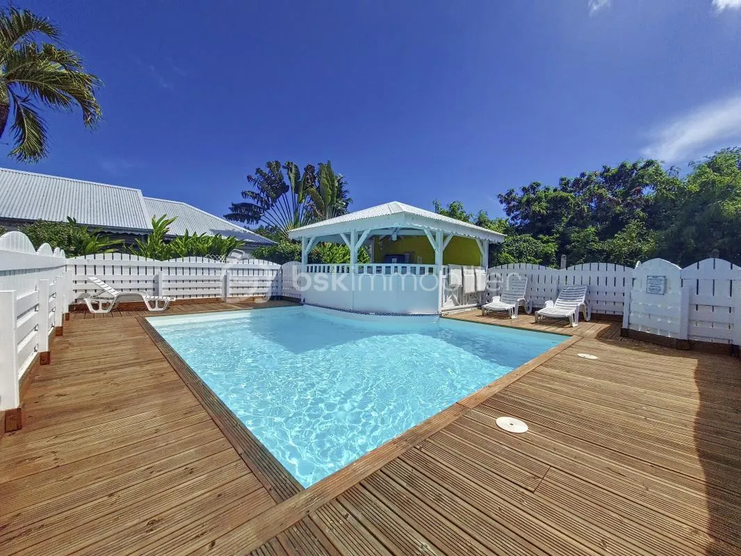 Maison mitoyenne 55 m2 dans petite copropriété avec piscine
