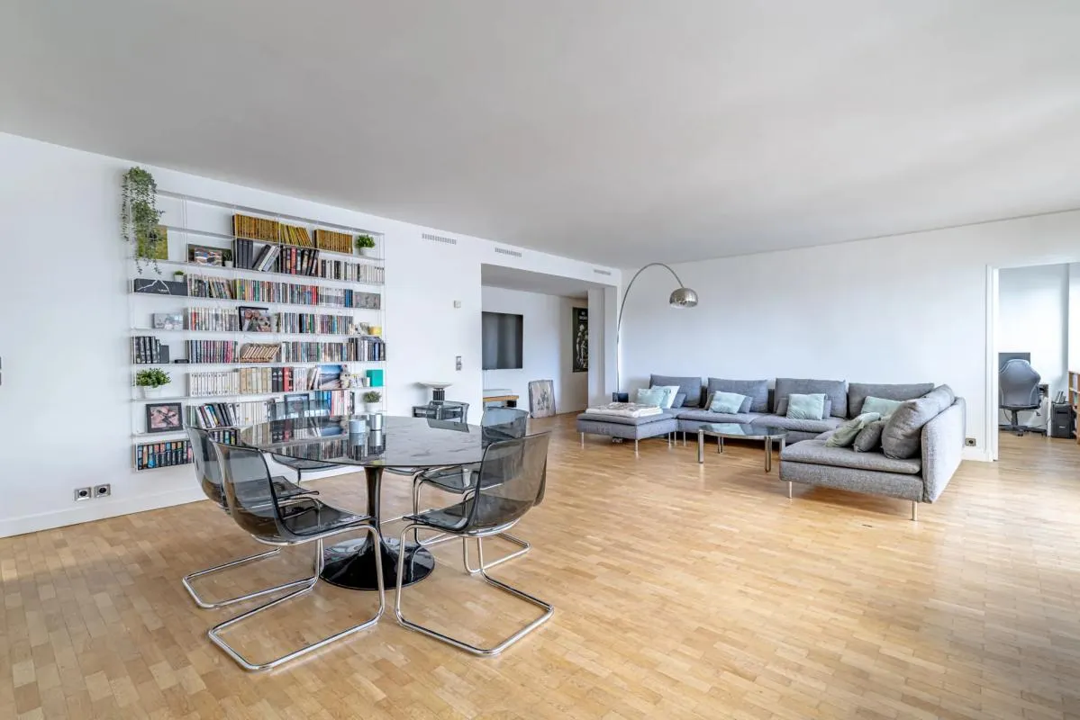 Très bel appartement - 5 pièces de 112 m² - Ternes