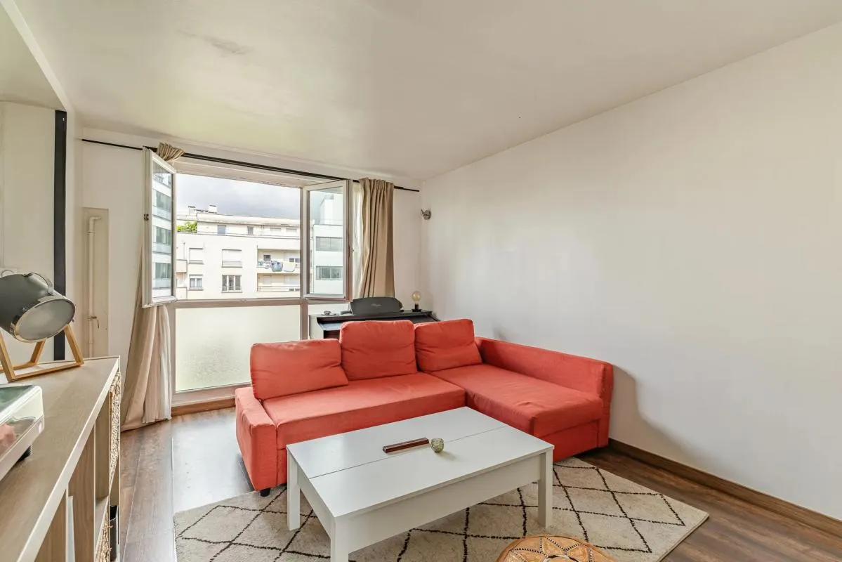 Appartement lumineux de 3 pièces de 51 m² situé à Montrouge