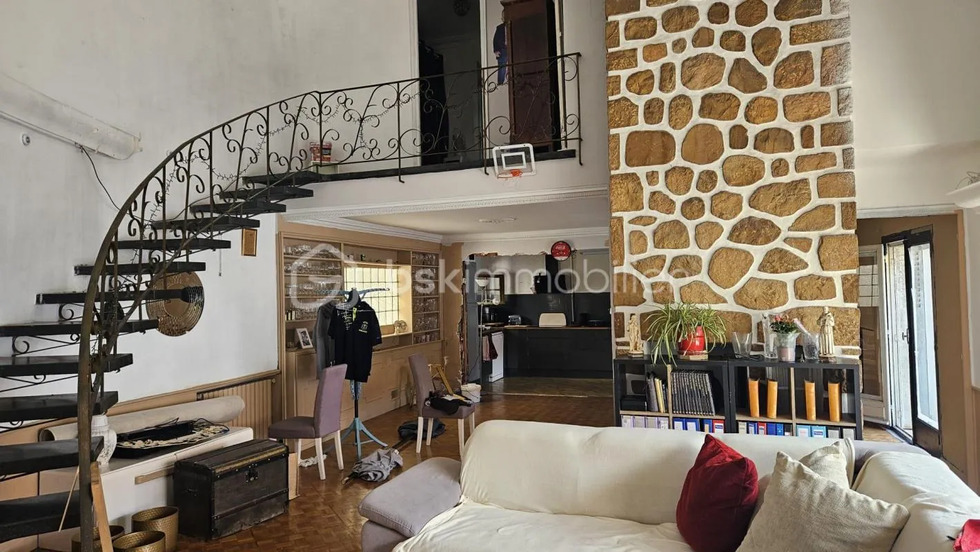 Maison de ville T3 + T2 avec garage et balcon