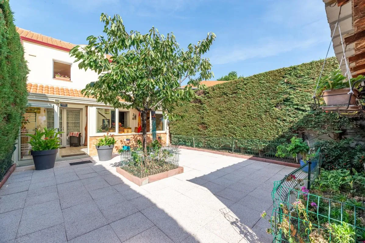 Maison de 6 pièces de 100 m² située à Rezé