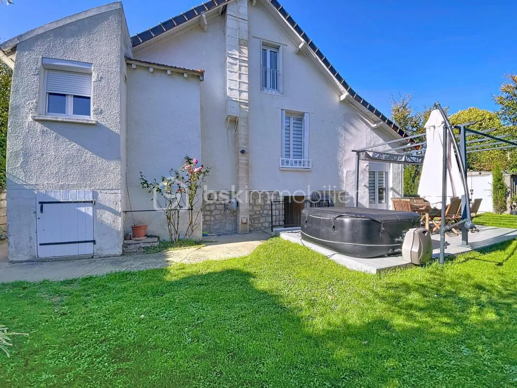 MAISON PROCHE DES COMMODITES