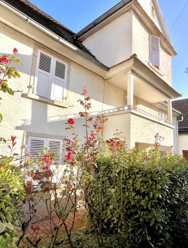 Maison & Immeuble vide à Neudorf