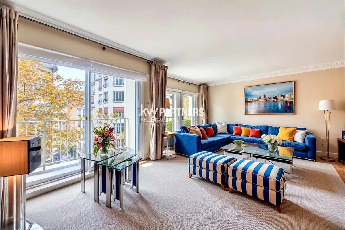 Bel appartement 3 chambres balcons et parking à Paris 16